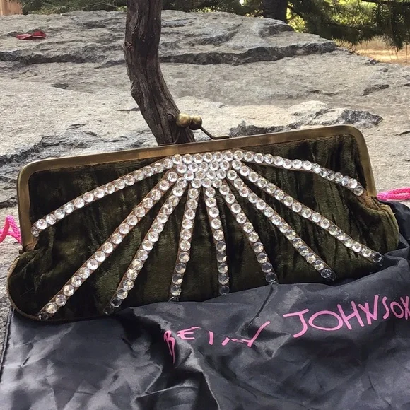 💋Exquisite💚green velvet & rhinestones💎clutch by Betsey Johnson - Picture 12 of 14